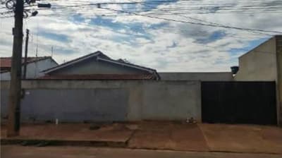 Foto 1 de 3: Casa em leilão em Pontes E Lacerda - MT, bairro Jardim Alvorada — Casa 133m² | Pontes e Lacerda-MT | Jardim Alvorada | Excelente Oportunidade - Próxima à Avenida Marechal Rondon e à BR-174 / Centro de Eventos - Financiamento em até 420 Meses!
