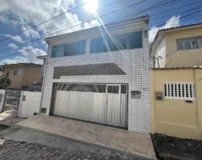Casa em leilão em Natal - RN — Casa Duplex 56m², Neópolis, em Natal/RN - Ocupado