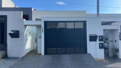 Casa em leilão em Toledo - PR — Casa 180m², Jardim Pancera, Toledo/PR - Ocupada