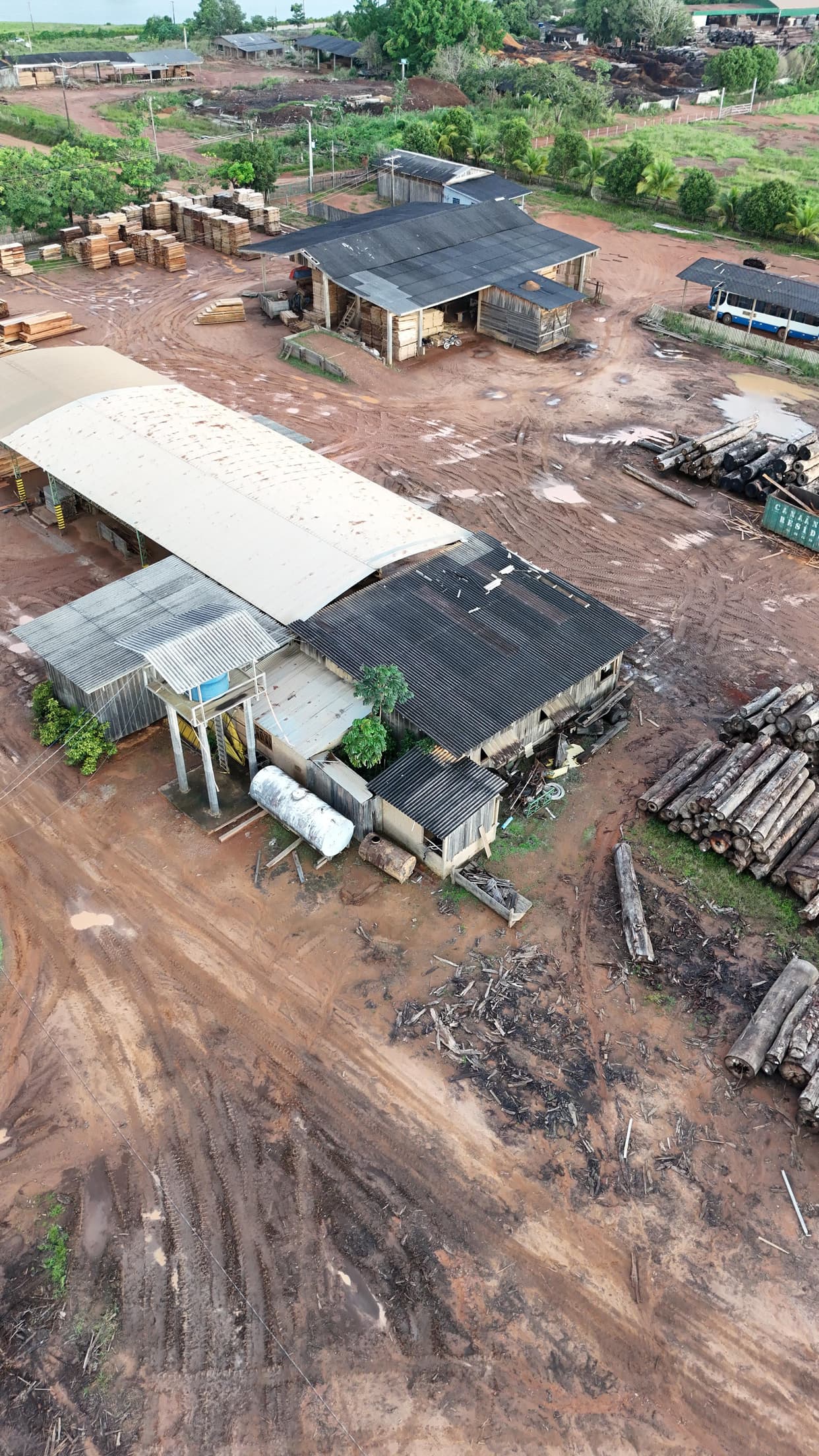 Comercial em leilão em Alta Floresta - MT — IMÓVEL COMERCIAL A.T 8.750,00M², COM EDIFICAÇÕES, LOT. NOVA BANDEIRANTES EM ALTA FLORESTA-MT