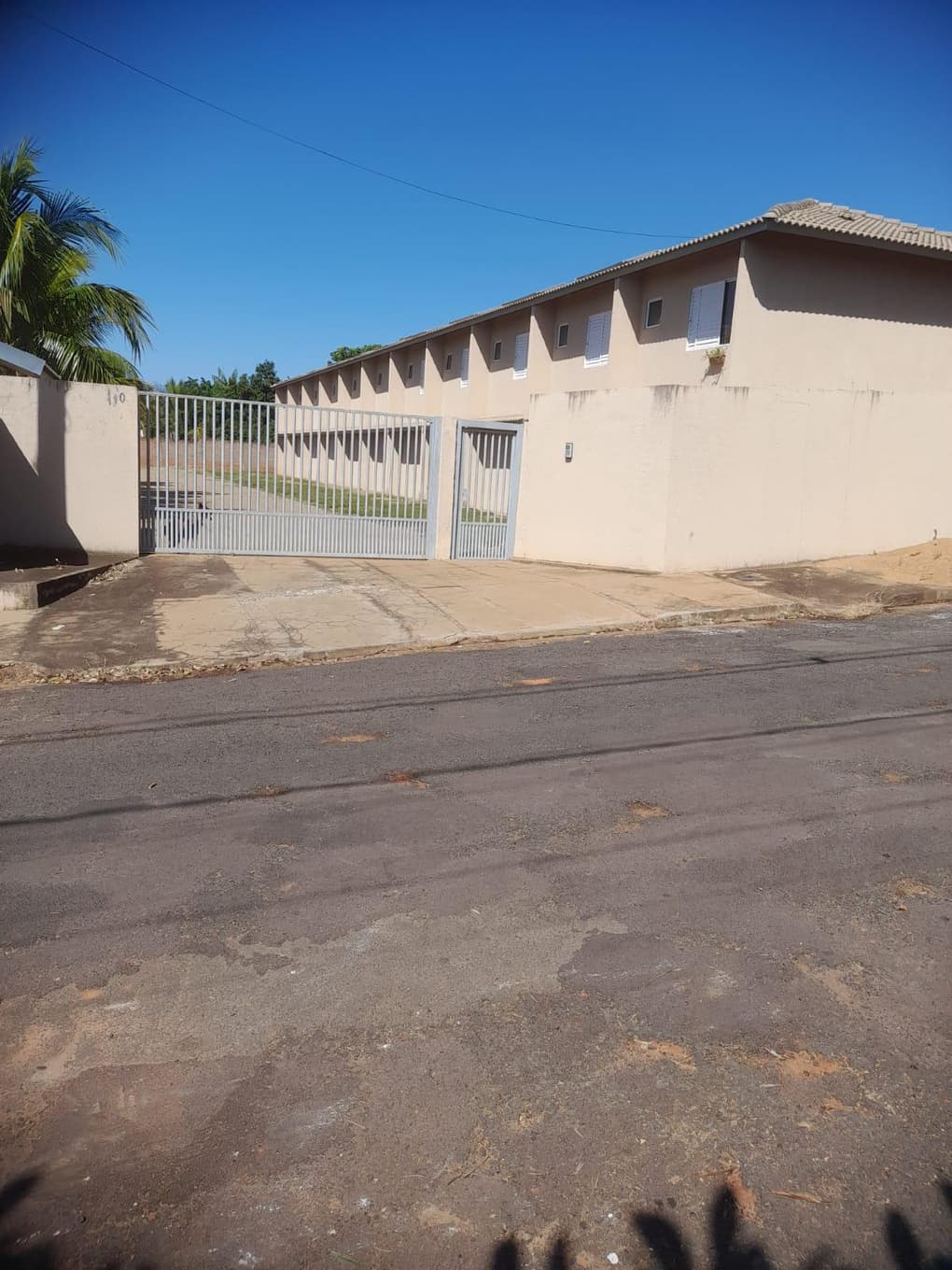 Foto 2 de 13: Casa em leilão em Neves Paulista - SP — Casa 100m², DESOCUPADA e vaga no Residencial Villagio Canto Chão, Neves Paulista/SP