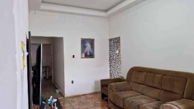 Foto 6 de 12: Casa em leilão em Cachoeira Paulista - SP, bairro Vila Carmem — Casa 110m² com Terreno 162m² | Cachoeira Paulista-SP | Vila Carmem - Com 3 Dormitórios e 2 Banheiros - Financiamento até 420 Meses!