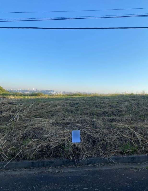 Foto 1 de 4: Terreno em leilão em Indaiatuba - SP — Terreno com área de 3.350m°, sem benfeitorias - Rua Antônio Costola, nº 291, Loteamento Terras de Itaici, Indaiatuba/SP