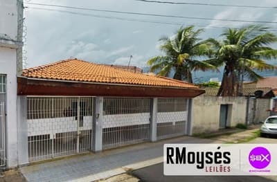 Casa em leilão em Guaratinguetá - SP — Casa, A.T. 330m², A.C. 315m², 3 dorms., Edícula, 2 vagas, Campo do Galvão
