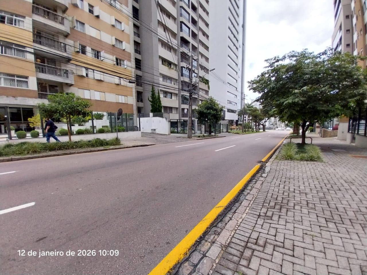 Foto 10 de 30: Apartamento em leilão em Curitiba - PR, bairro Água Verde — Apartamento (área de 159m²) com Vagas de Garagem Edifício Filadélfia - Água Verde Curitiba/PR