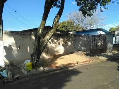 Foto 1 de 3: Terreno em leilão em Umuarama - PR — Lote de terreno urbano, com área de 254,16 m², com benfeitoria residencial, situado na Rua Colibri, 2406, Umuarama/PR.