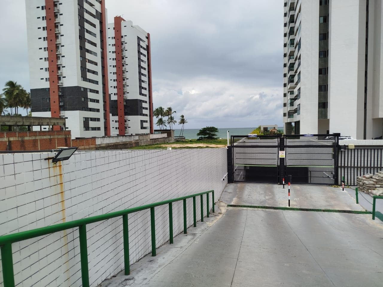 Foto 3 de 8: Apartamento em leilão em Maceió - AL — Apto. 114m, Guaxuma, em Maceió/AL - Ocupado