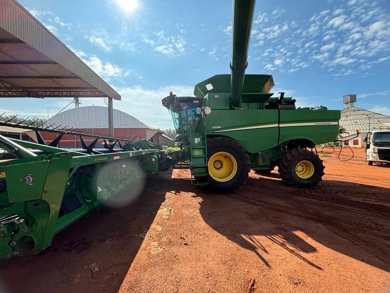 Foto 4 de 5: Imóvel em leilão em Sapezal - MT — COLHEITADEIRA DE GRAOS JOHN DEERE S680, ANO: 2015, SÉRIE: NÃO IDENTIFICADO (Ref: LIM202500005)