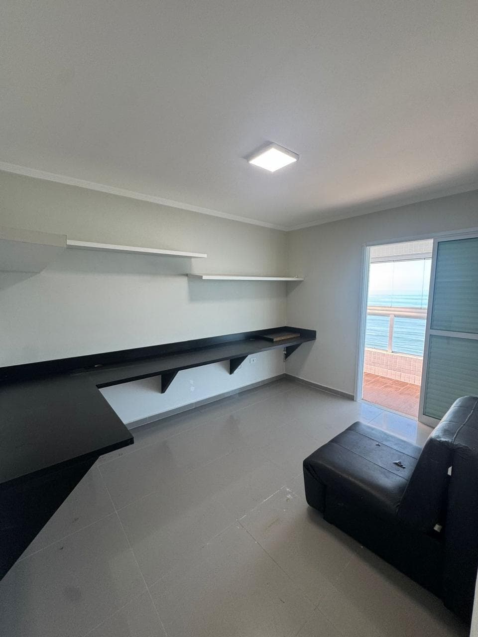Foto 18 de 18: Apartamento em leilão em Mongaguá - SP — Cobertura de frente para o mar com área total de 236,319m2 - Condomínio Residencial Ilha Bela - Mongaguá/SP