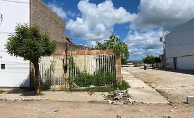 Casa em leilão em Sousa - PB — Casa de 98.61m2, com 2 quartos, em SOUSA/PB.