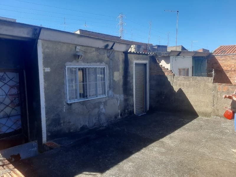 Foto 10 de 18: Apartamento em leilão em Piracicaba - SP, bairro Santa Terezinha — Prédio residencial situado à Rua Angatuba, nº 33, Piracicaba/SP