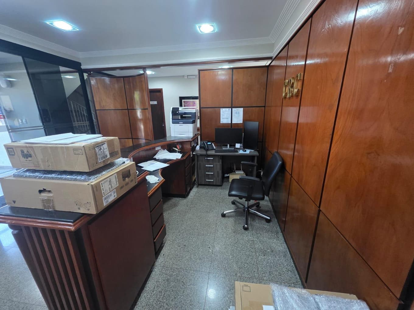 Foto 88 de 122: Comercial em leilão em Cascavel - PR — EDIFÍCIO COMERCIAL (CASCAVEL) E BENS MÓVEIS