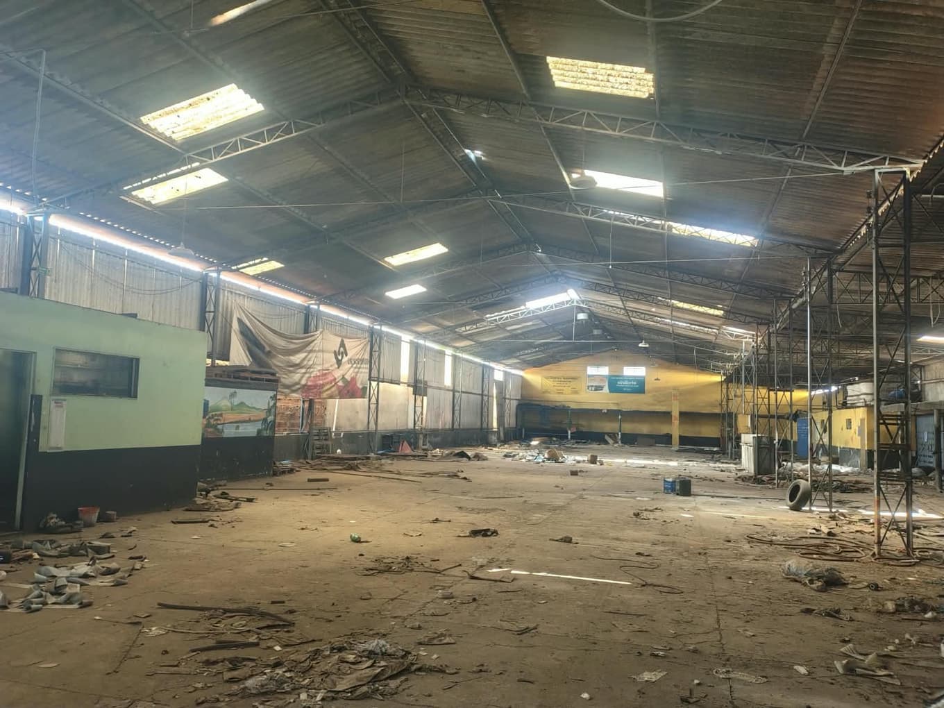 Foto 10 de 15: Comercial em leilão em Porto Ferreira - SP, bairro Vila Daniel — BARRACÃO - VILA DANIEL - PORTO FERREIRA/SP