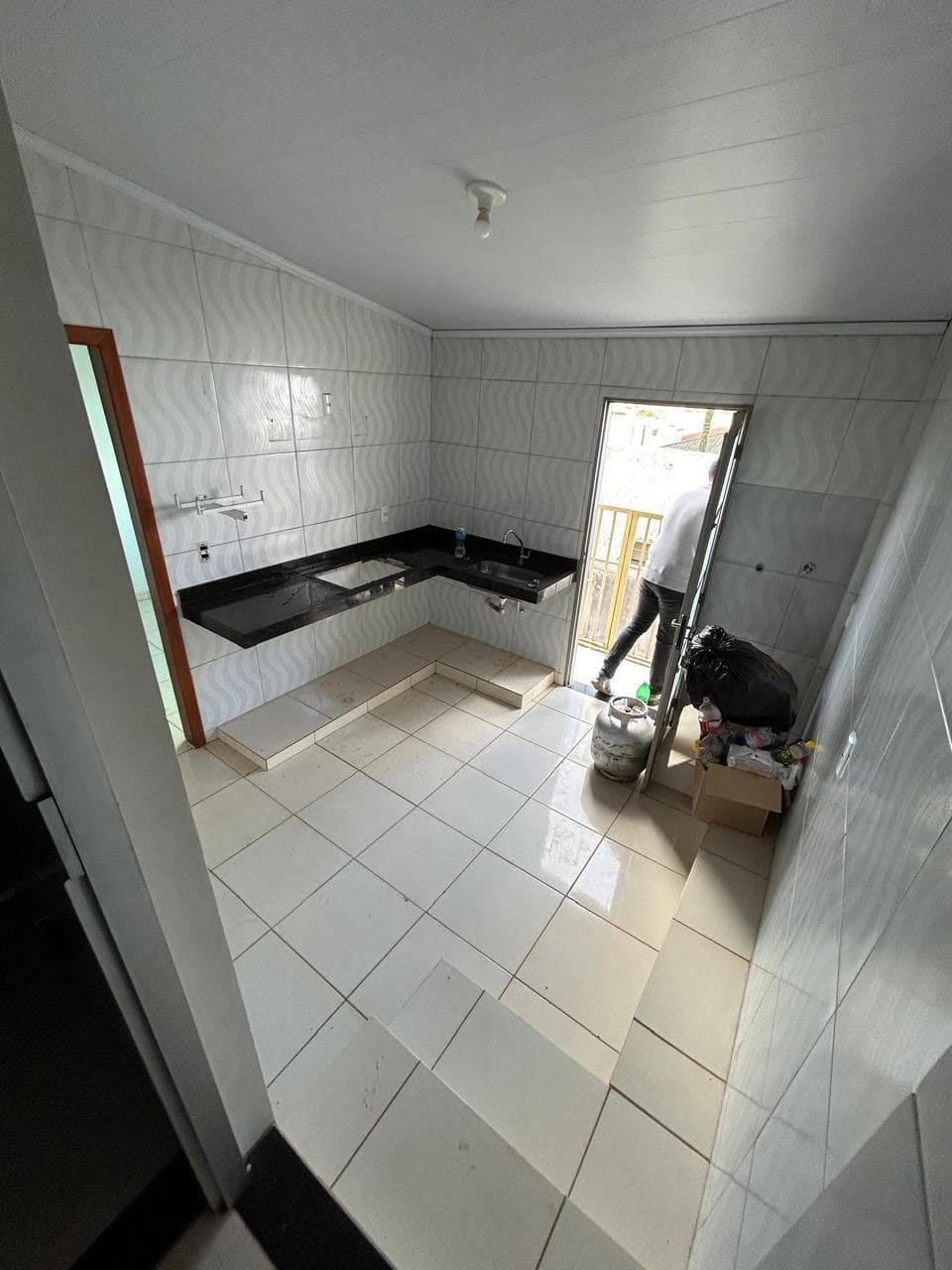 Foto 8 de 19: Comercial em leilão em Anápolis - GO, bairro Parque Brasília Ii Etapa — EDIFICAÇÃO RESIDENCIAL COMERCIAL EM 02 PAVIMENTOS | A.T. 300 M² E A.C 390,21M² | PARQUE BRASÍLIA II ETAPA | ANÁPOLIS/GO
