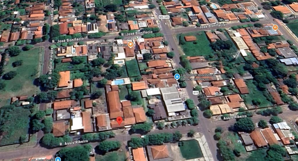 Terreno em leilão em Aquidauana - MS — Edícula, A.T. 100m², piscina, churrasqueira e lavanderia