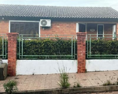 Casa em leilão em Cachoeira Do Sul - RS, bairro Soares — Casa c/ Terreno de 227m², 1 vaga, Desocupada no Soares, Cachoeira do Sul/RS