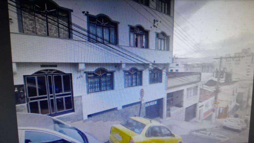 Apartamento em leilão em Juiz De Fora - MG — Apartamento Nº 202 integrante do edifício Miguel Tozzi, com uma vaga na garagem, área construída 183 M²