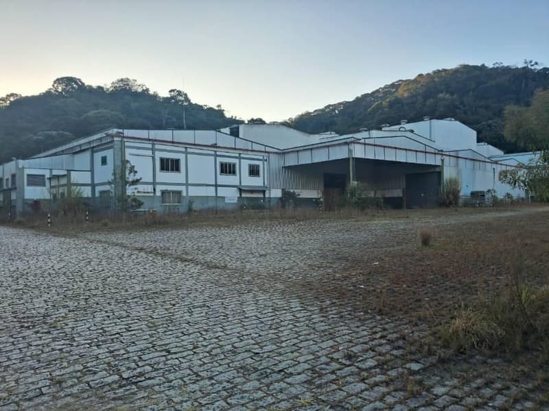 Foto 4 de 19: Comercial em leilão em Bom Jardim - RJ, bairro Corrego de Santo Antonio — Galpão, 30000.0 m2, Bom Jardim / RJ