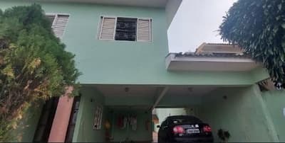 Foto 35 de 36: Casa em leilão em Apucarana - PR — Sobrado com área de 359,22m² e área total de terreno de 554,86m² - Apucarana/PR