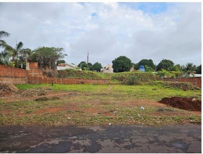 Foto 1 de 4: Terreno em leilão em Umuarama - PR — Terreno Urbano, localizado no bairro Jardim San Lourenço em Umuarama/PR, com a área de 1.794,96 m2.
