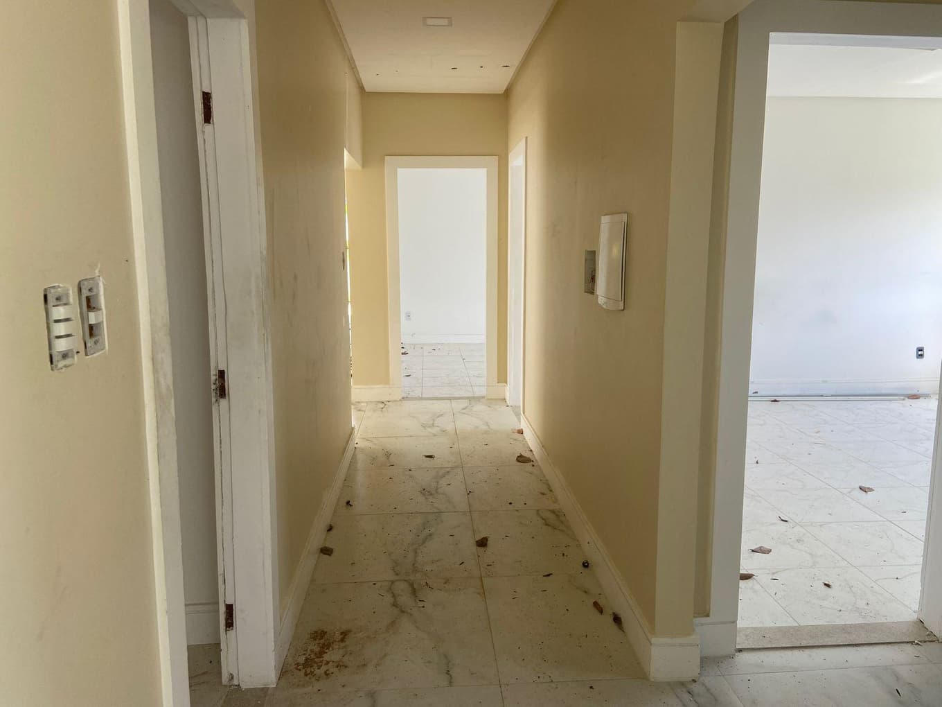Foto 8 de 19: Casa em leilão em Barra Dos Coqueiros - SE — Casa em condomínio 565m², DESOCUPADA no Maikai Residencial e Resort, Barra dos Coqueiros/SE