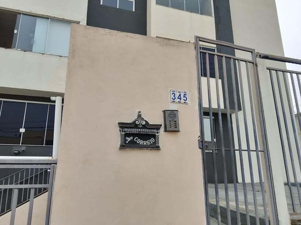 Foto 3 de 8: Apartamento em leilão em Guaratinguetá - SP — Apto. 85m², 1 vaga, Village Santana, Guaratinguetá/SP - Ocupado