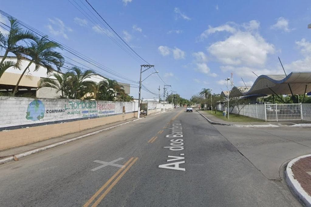 Foto 8 de 10: Comercial em leilão em Macaé - RJ, bairro Lagomar — Galpão, 6400.0 m2, Macaé / RJ