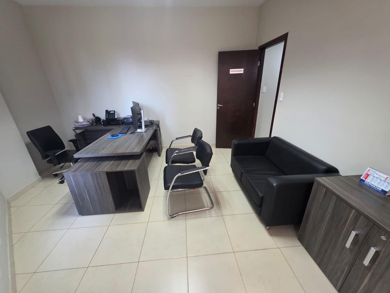 Foto 71 de 122: Comercial em leilão em Cascavel - PR — EDIFÍCIO COMERCIAL (CASCAVEL) E BENS MÓVEIS
