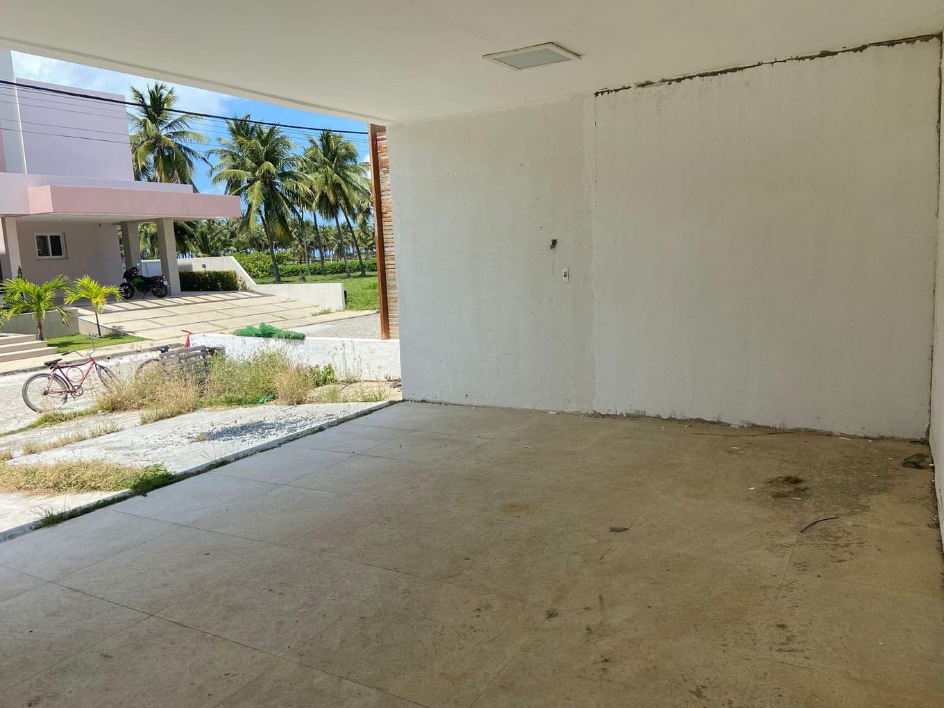 Foto 11 de 19: Casa em leilão em Barra Dos Coqueiros - SE — Casa em condomínio 565m², DESOCUPADA no Maikai Residencial e Resort, Barra dos Coqueiros/SE