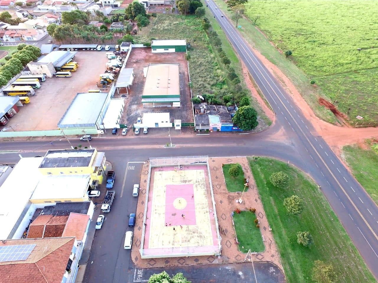 Foto 6 de 9: Comercial em leilão em Ouroeste - SP — Imóvel Industrial, terreno de 4.000m², Desocupado, em Ouroeste/SP