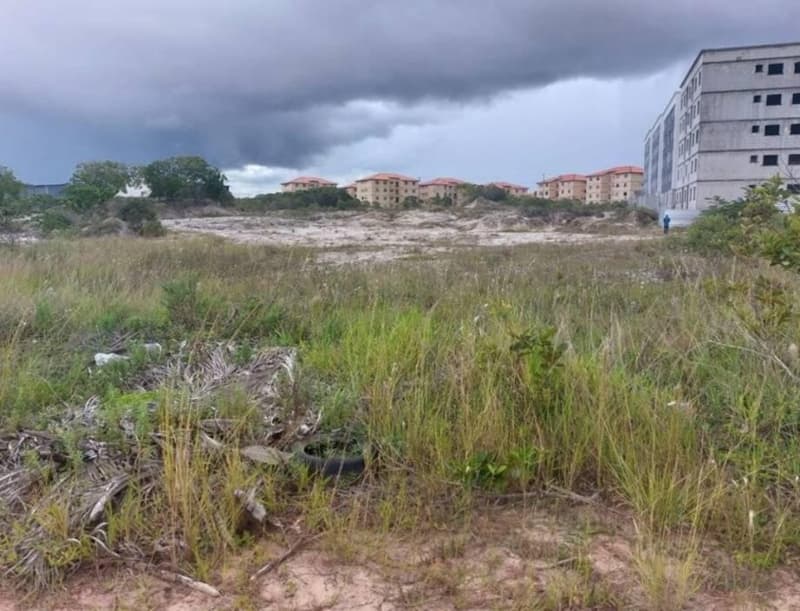 Foto 1 de 4: Terreno em leilão em Camaçari - BA — Terreno 10.543m² com Área 5.218m² | DESOCUPADO | Camaçari-BA | Espaço Alpha - Loteamento Parque Nascente do Capivara