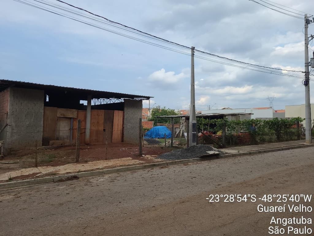 Terreno em leilão em Angatuba - SP — Imóvel, A.T. 463m², A.C. 72m²