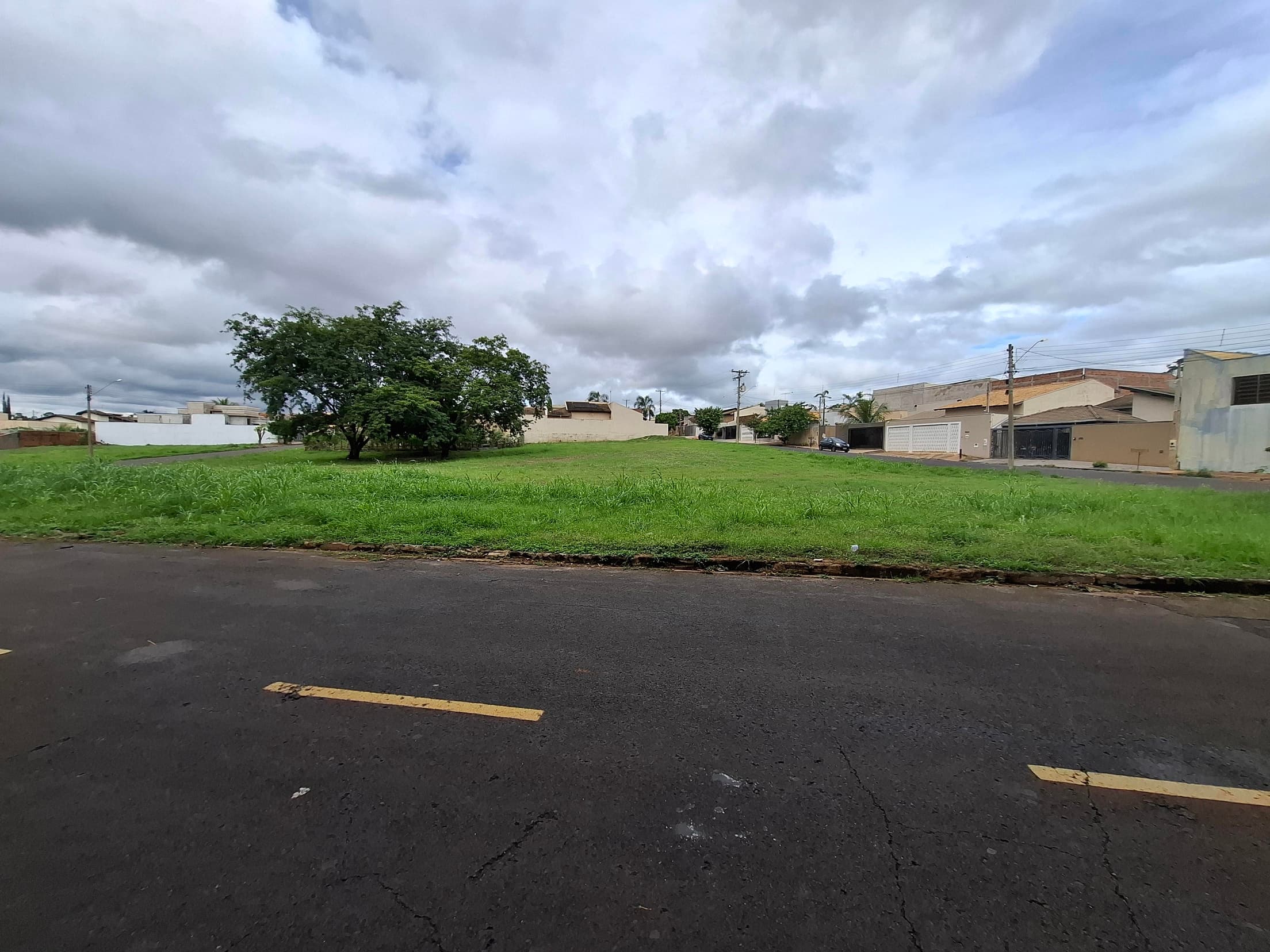 Foto 4 de 6: Terreno em leilão em Mirassol - SP — TERRENO DE 293,17m² - LOTE 20, QUADRA J - RUA JOÃO DE PAULA MACIEL, RESIDENCIAL CELINA DALUL, MIRASSOL/SP | MATRICULA 26.015