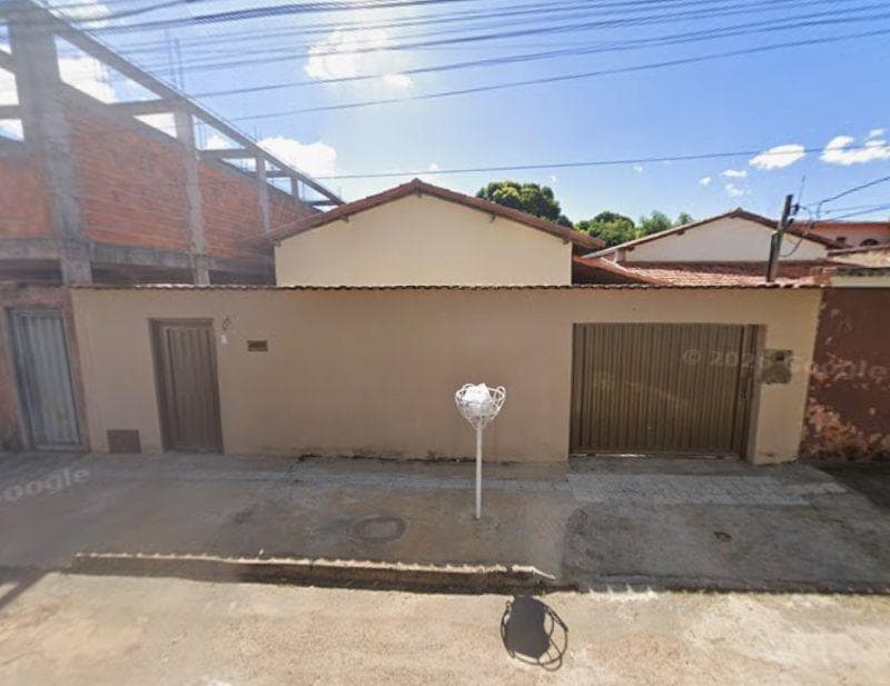 Casa em leilão em Montes Claros - MG, bairro Planalto — Casa 105m² em Região de Expansão no Bairro Planalto (MOC), Terreno de 230m², Montes Claros/MG