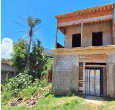 Casa em leilão em Pedreira - SP, bairro Jardim Triunfo — IMÓVEL DESOCUPADO COM ÁREA TOTAL DE 141.30 m2- Em PEDREIRA/SP