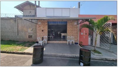 Foto 1 de 36: Terreno em leilão em Piracicaba - SP, bairro Vale do Sol — Terreno com área de 1000m² é composto por múltiplas edificações área de 250,00m² Rua Aristides Balbino, 147 - Vale do Sol - Piracicaba - SP .