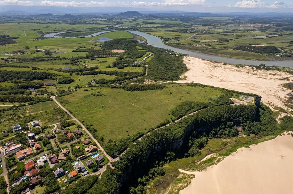 Foto 19 de 22: Terreno em leilão em Araranguá - SC — Lote de Terreno com 500m² - Morro dos Conventos - Araranguá - SC