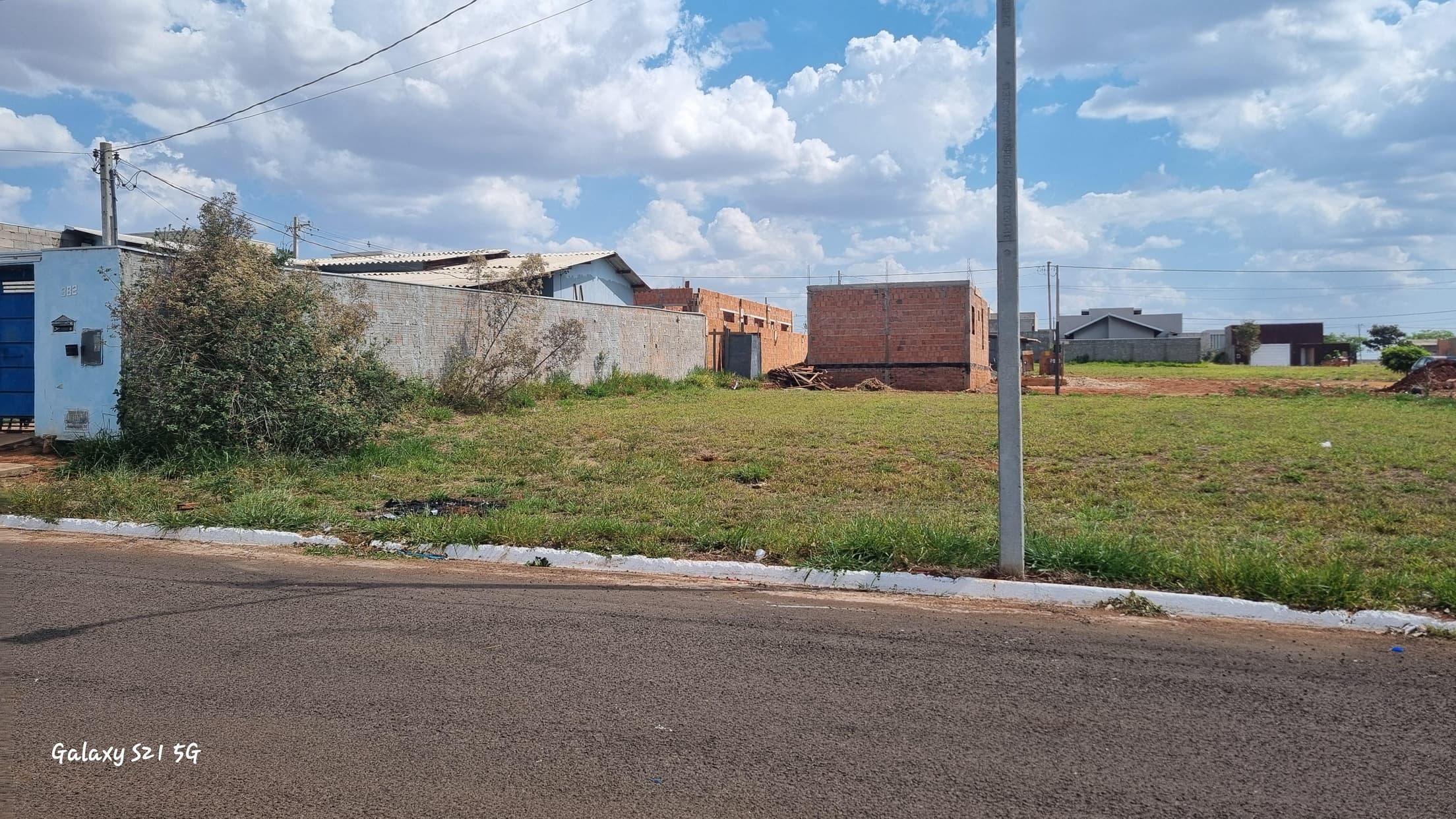 Foto 1 de 3: Terreno em leilão em São Gabriel Do Oeste - MS — TERRENO URBANO, AT. 300M², RES. CIDADE JARDIM I EM SÃO GABRIEL DO OESTE/MS
