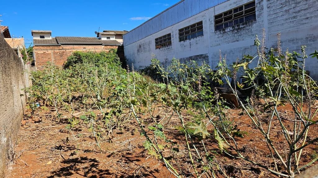 Foto 2 de 3: Terreno em leilão em Aparecida De Goiânia - GO — Terreno 360m², Desocupado, Vila Brasília, Aparecida de Goiânia/GO