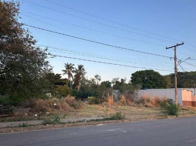 Terreno em leilão em Corumbá - MS — Lote urbano com área de 292,82m², sem benfeitorias. Localizado no Município de Corumbá/MS.