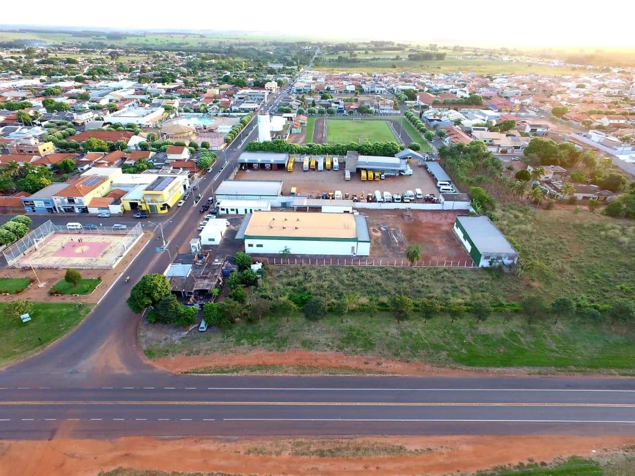 Foto 9 de 9: Comercial em leilão em Ouroeste - SP — Imóvel Industrial, terreno de 4.000m², Desocupado, em Ouroeste/SP