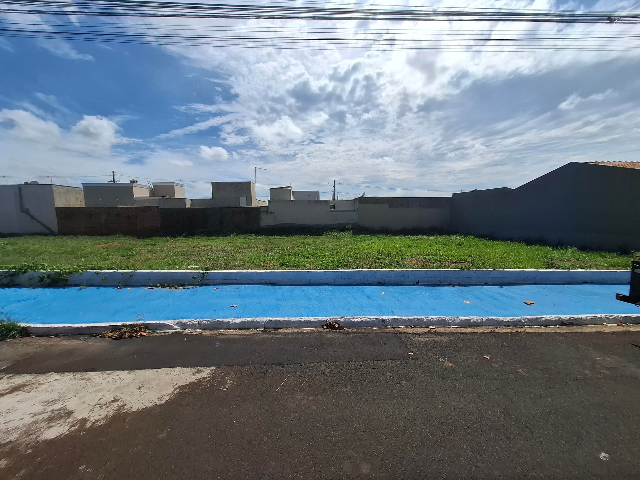Foto 1 de 4: Terreno em leilão em Mirassol - SP — LOTE 09 DE 200m² NA QUADRA 33, RESIDENCIAL REGISSOL, MIRASSOL/SP | MATRICULA Nº 24.692