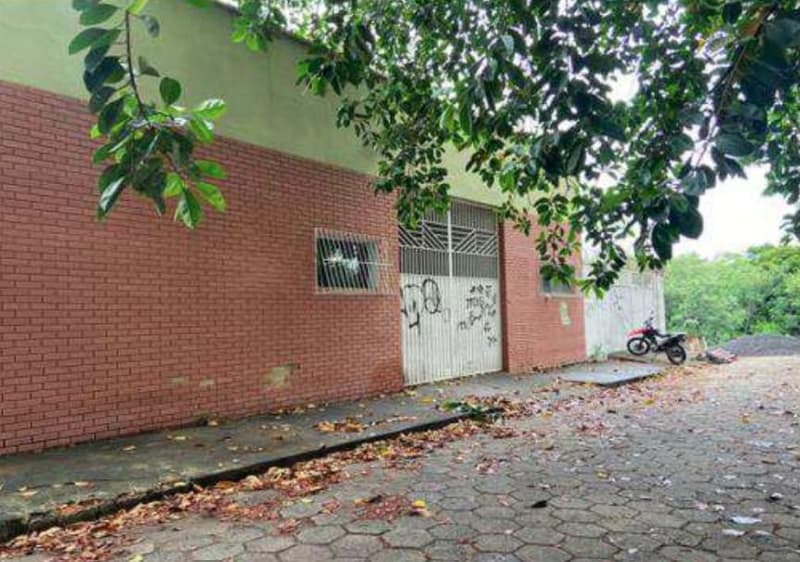Foto 6 de 7: Comercial em leilão em Nanuque - MG, bairro Centro — Complexo Comercial 3.564m² no Centro de Nanuque/MG | Galpão + Área de Expansão | Av. Mucuri: Desocupado e Parcelado em 60x!