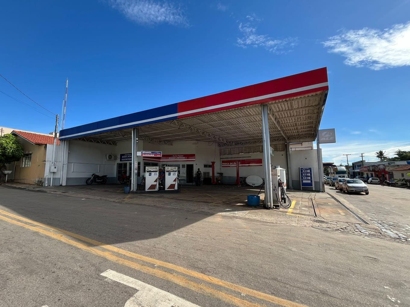 Foto 11 de 12: Casa em leilão em Jandaia - GO — Posto de gasolina com área de 399,80m², Centro, Jandaia/GO