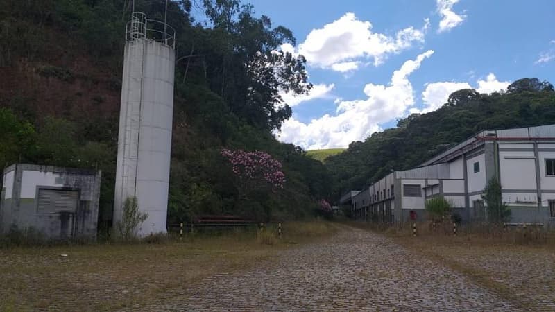 Foto 15 de 19: Comercial em leilão em Bom Jardim - RJ, bairro Corrego de Santo Antonio — Galpão, 30000.0 m2, Bom Jardim / RJ