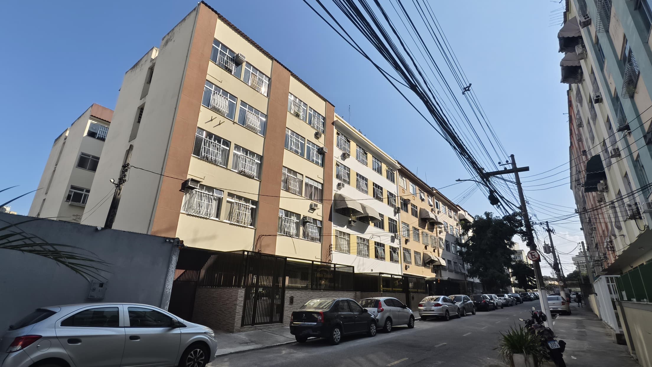 Foto 1 de 7: Apartamento em leilão em Niterói - RJ — Apartamento 58m², Fonseca, Niterói/RJ - ocupado