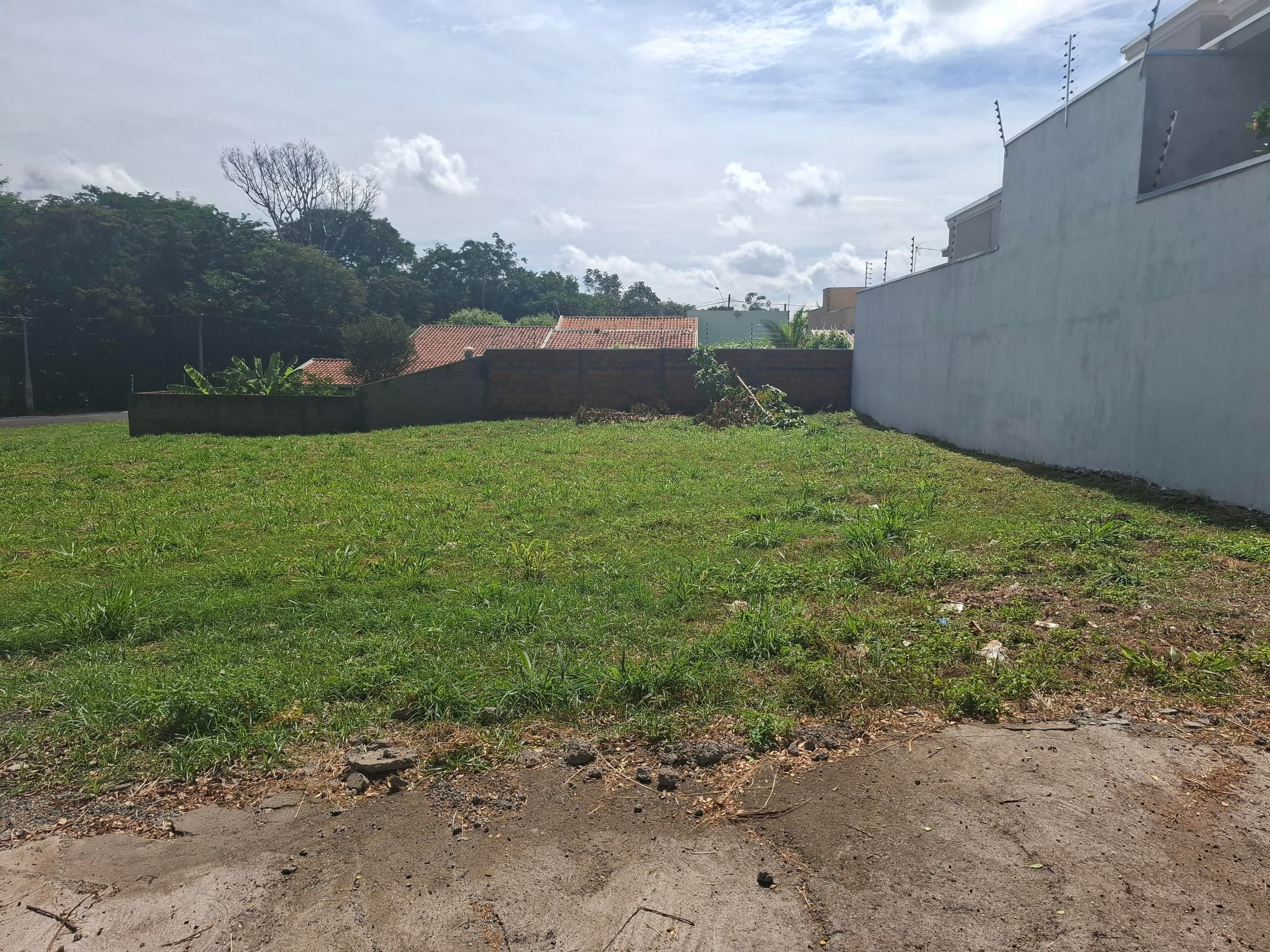Foto 1 de 6: Terreno em leilão em Mirassol - SP — TERRENO DE 306m² - LOTE 14, QUADRA K - PARQUE RESIDENCIAL CELINA DALUL - MIRASSOL/SP | MATRICULA 26.049