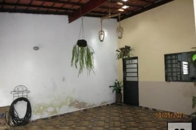 Foto 14 de 14: Casa em leilão em São Carlos - SP — Casa, A.T. 172m², A.C. 155m², 3 dorms, Res. Américo Alves Margarido