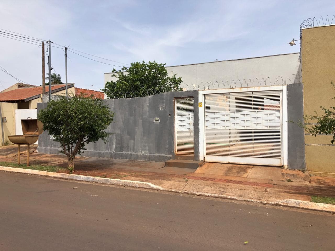 Foto 1 de 9: Casa em leilão em Campo Grande - MS — Casa 360m², Jardim Fluminense, Campo Grande/MS - Ocupada