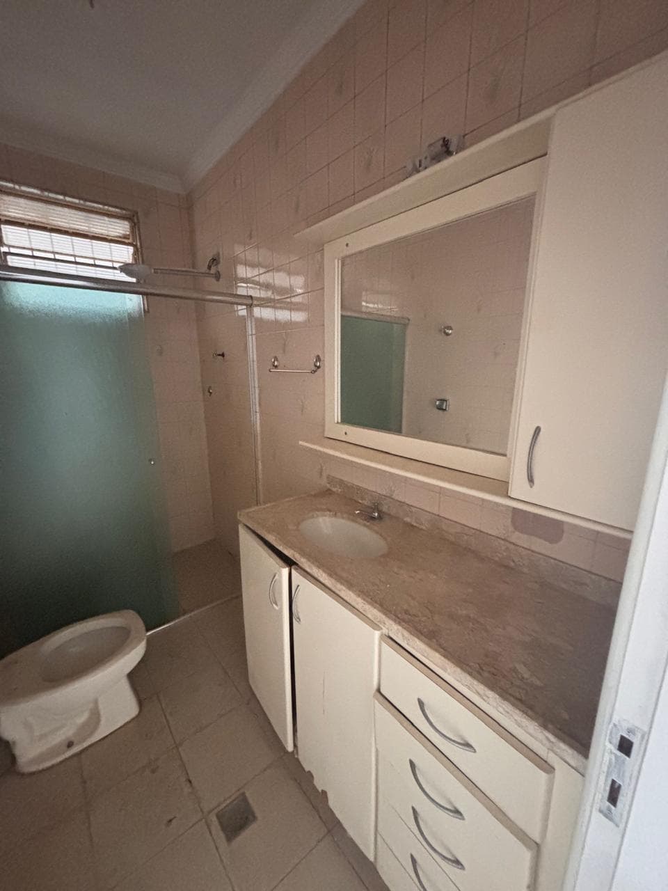 Foto 19 de 36: Casa em leilão em Hortolândia - SP — CASA COM 492m² A.T. e 216,20 de A.C. EM HORTOLÂNDIA/SP